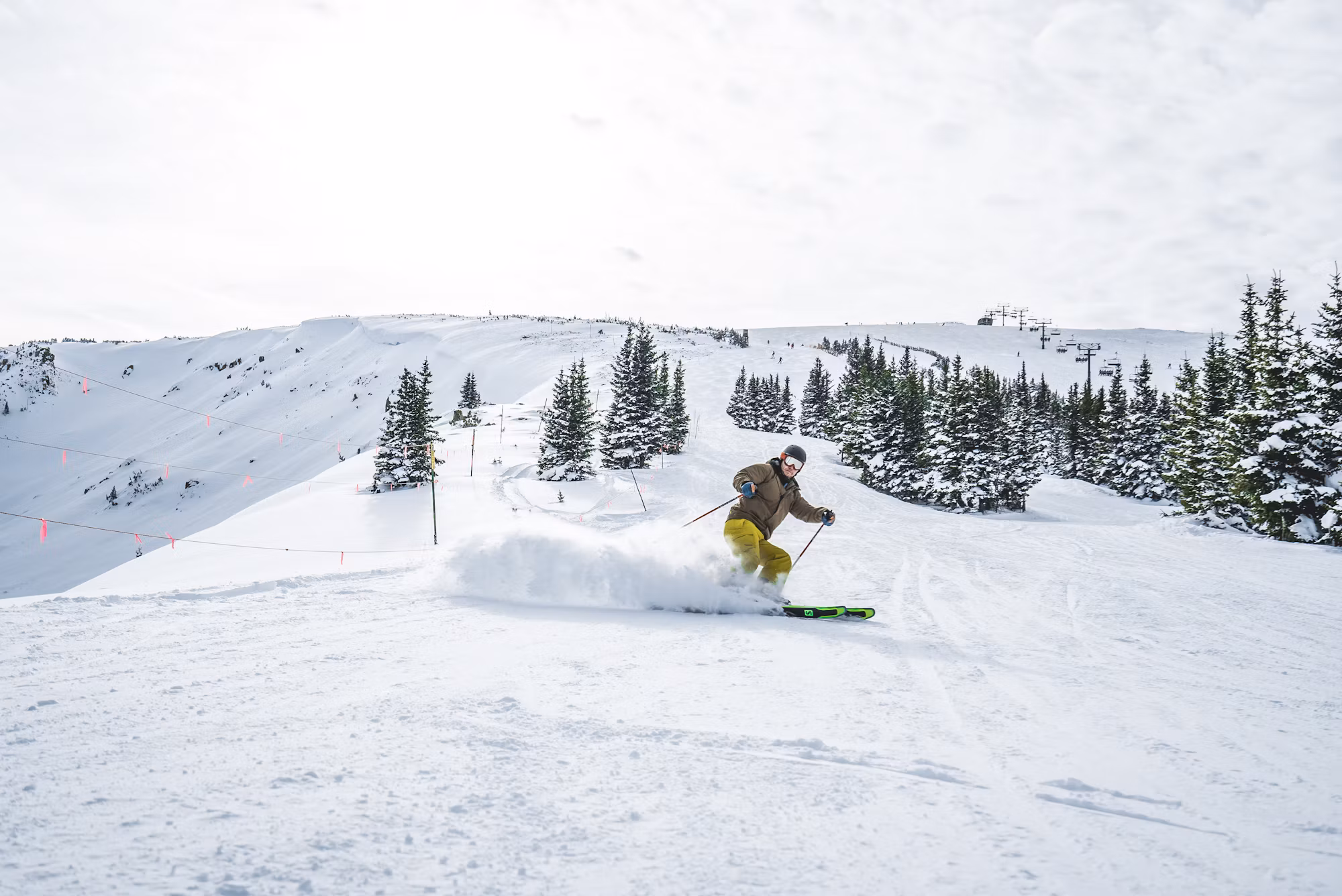 Exploring the Thrill of Snowboarding: A Guide to Techniques and Experiences